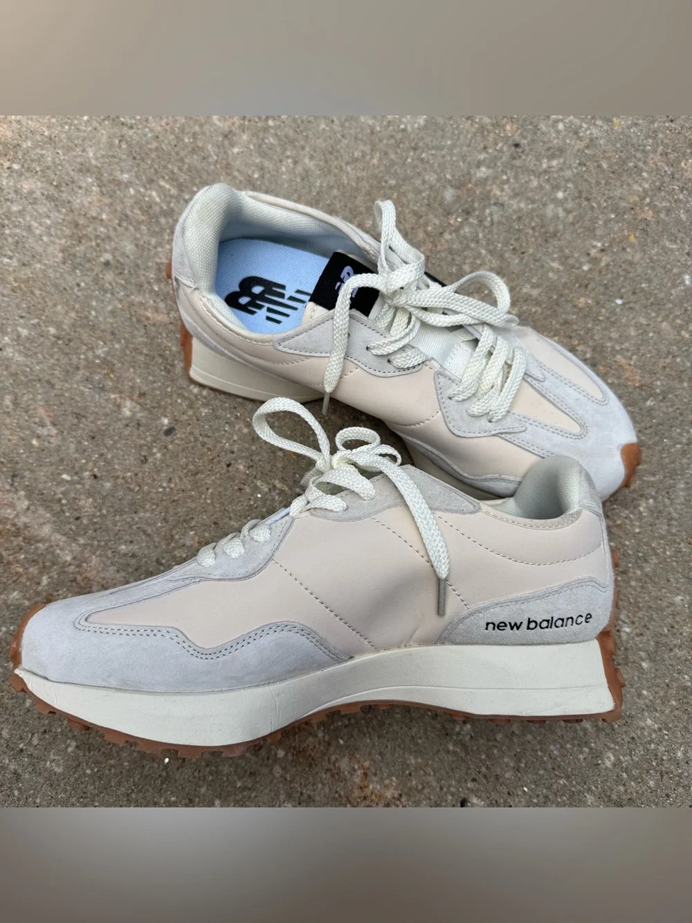 New Balance 327 Moonbeam Athletic Sneakers Shoes Men 9.5 / Women 11 Cream Casual